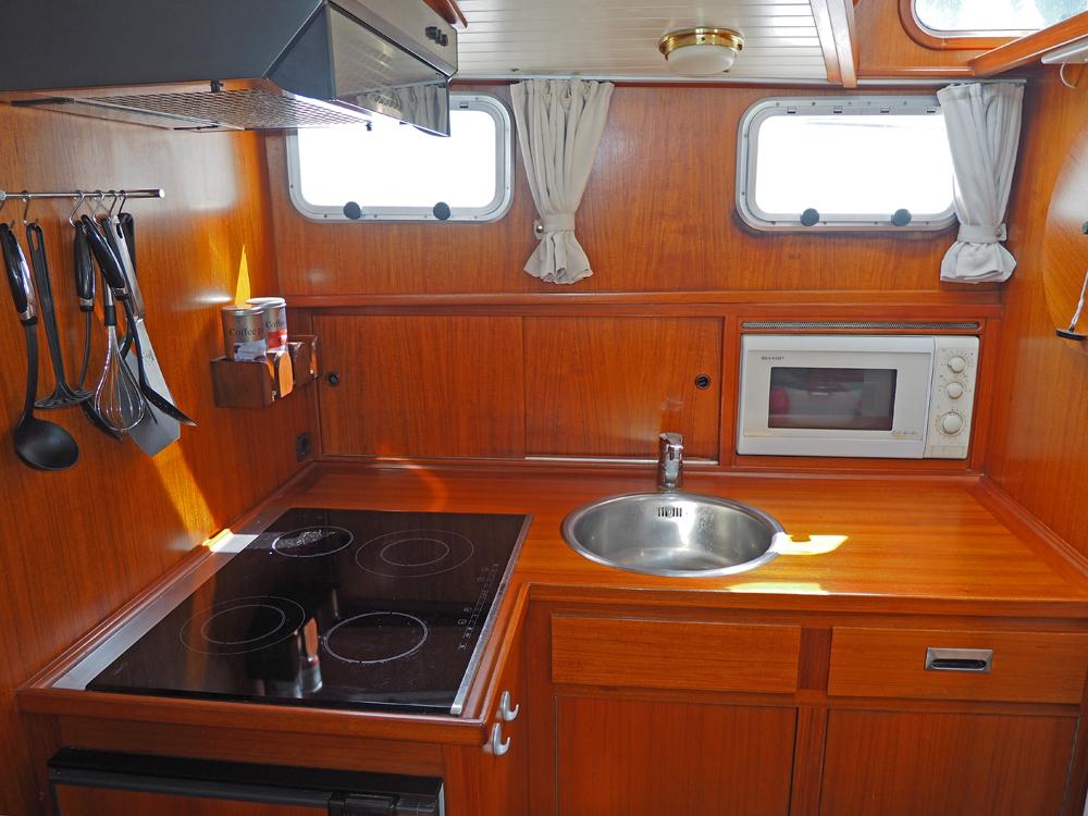 Fore ship, Accommodation